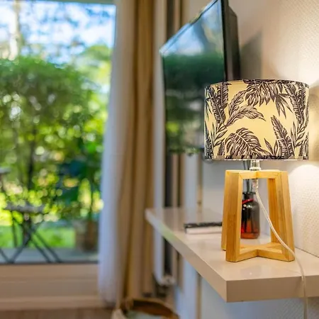 Cosy Et Terrasse En * Merignac (Gironde)